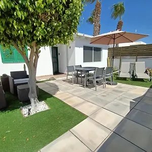 The White House With Pool - Appartement